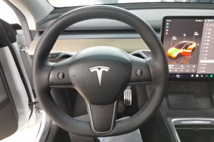 Used Tesla Model Y 2022 Performance High-Performance All-Wheel-Drive Version Steering Wheel