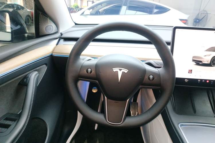 Used Tesla Model Y 2022 Revised Version Rear-Wheel Drive Steering Wheel