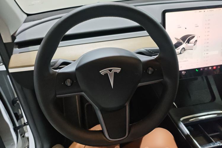 Used Tesla Model Y 2022 Revised Version Long-Range All-Wheel Drive Steering Wheel