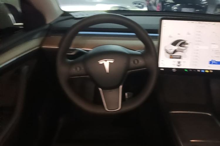 Used Tesla Model Y 2022 Rear-Wheel-Drive Version Steering Wheel