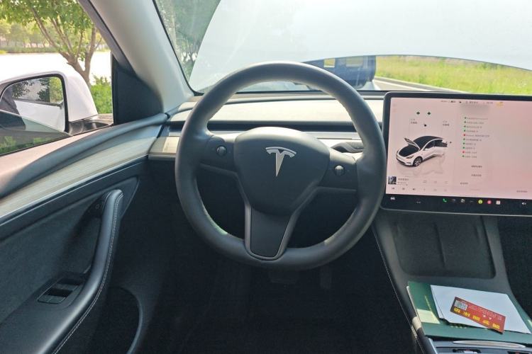 Used Tesla Model Y 2022 Revised Version Rear-Wheel Drive Steering Wheel