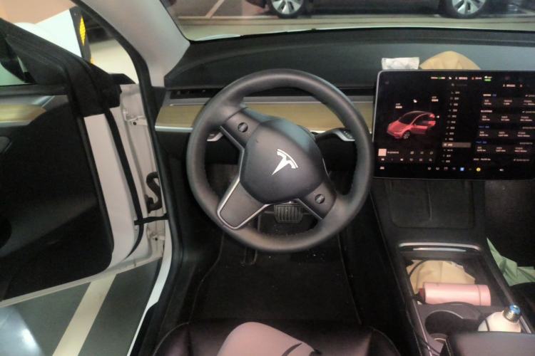 Used Tesla Model Y 2022 Rear-Wheel-Drive Version Steering Wheel