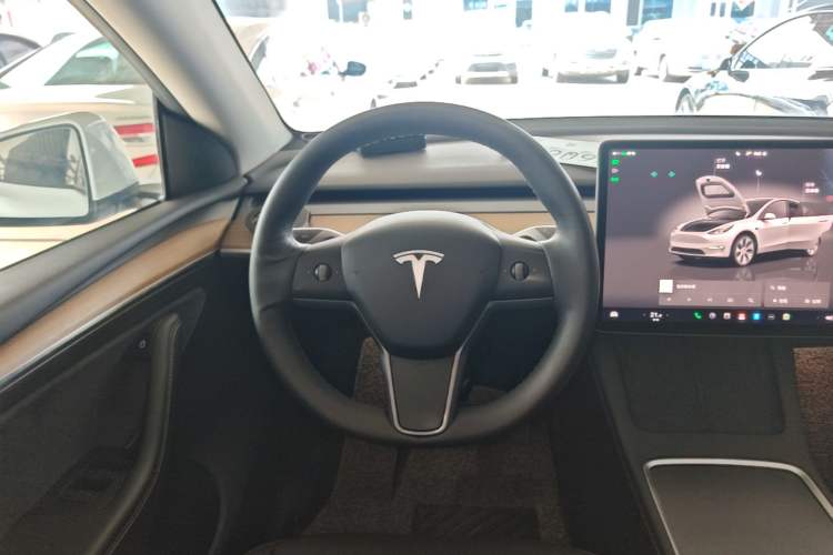 Used Tesla Model Y 2022 Revised Version Long-Range All-Wheel Drive Steering Wheel
