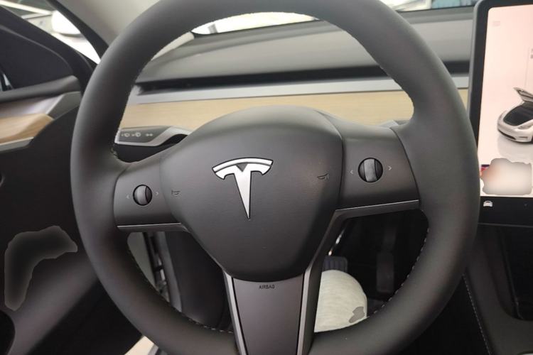 Used Tesla Model Y 2022 Revised Version Long-Range All-Wheel Drive Steering Wheel