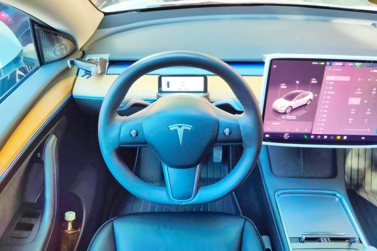 Used Tesla Model Y 2022 Revised Version Rear-Wheel Drive Steering Wheel