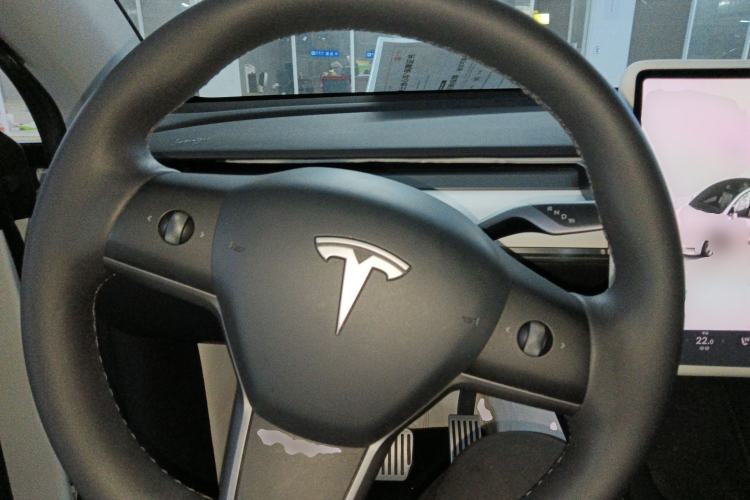 Used Tesla Model Y 2022 Revised Version Rear-Wheel Drive Steering Wheel