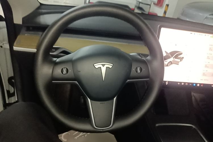 Used Tesla Model Y 2022 Revised Version Rear-Wheel Drive Steering Wheel