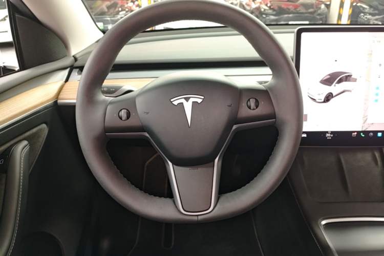 Used Tesla Model Y 2022 Performance High-Performance All-Wheel-Drive Version Steering Wheel