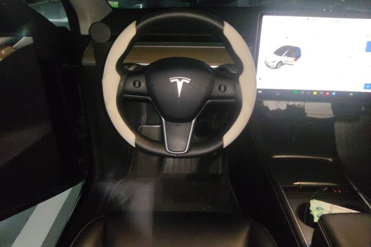 Used Tesla Model Y 2022 Revised Version Rear-Wheel Drive Steering Wheel