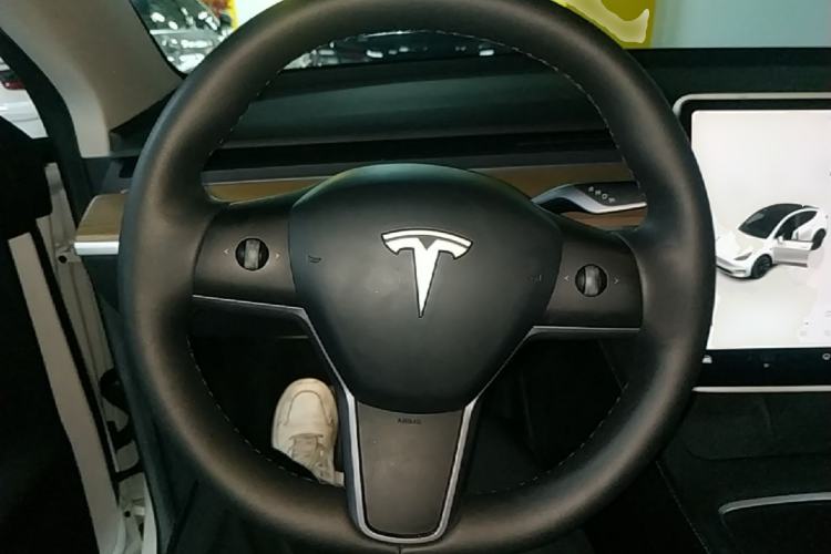 Used Tesla Model Y 2022 Revised Version Rear-Wheel Drive Steering Wheel
