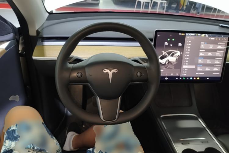 Used Tesla Model Y 2022 Revised Version Long-Range All-Wheel Drive Steering Wheel