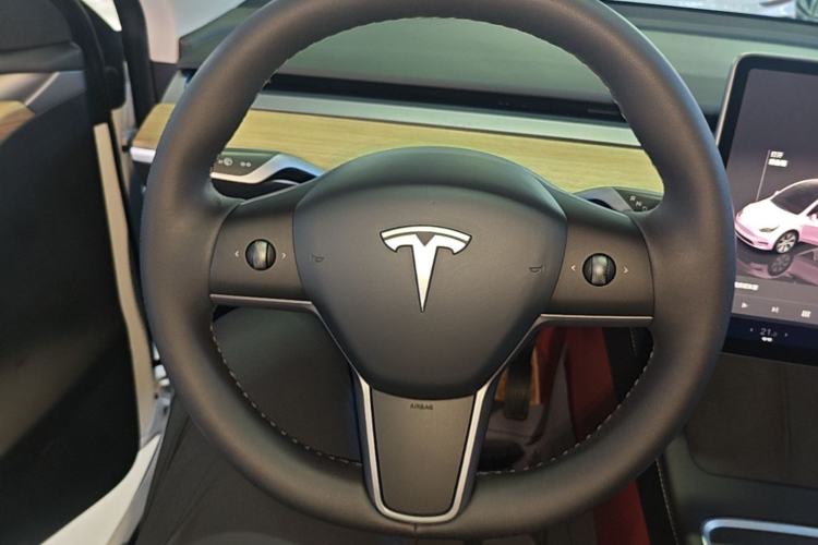 Used Tesla Model Y 2022 Revised Version Long-Range All-Wheel Drive Steering Wheel