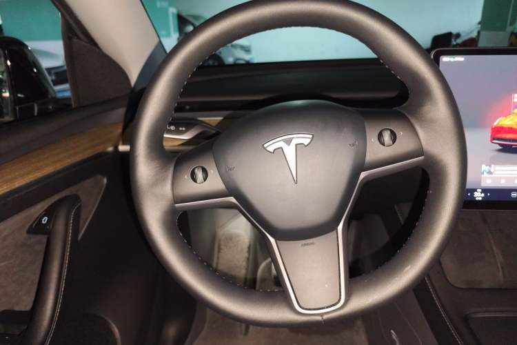 Used Tesla Model Y 2022 Revised Version Rear-Wheel Drive Steering Wheel