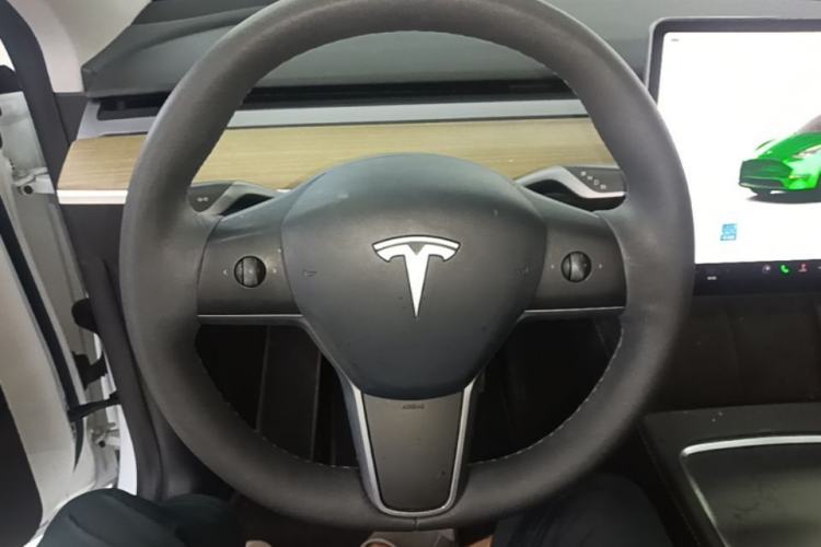 Used Tesla Model Y 2022 Revised Version Rear-Wheel Drive Steering Wheel
