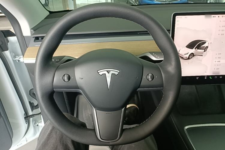 Used Tesla Model Y 2022 Revised Version Long-Range All-Wheel Drive Steering Wheel