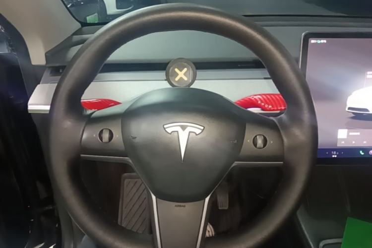 Used Tesla Model Y 2022 Rear-Wheel-Drive Version Steering Wheel