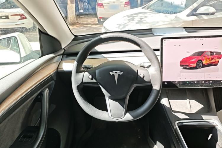 Used Tesla Model Y 2022 Rear-Wheel-Drive Version Steering Wheel
