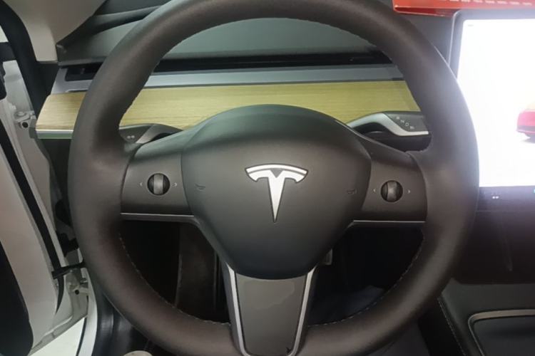 Used Tesla Model Y 2022 Revised Version Rear-Wheel Drive Steering Wheel