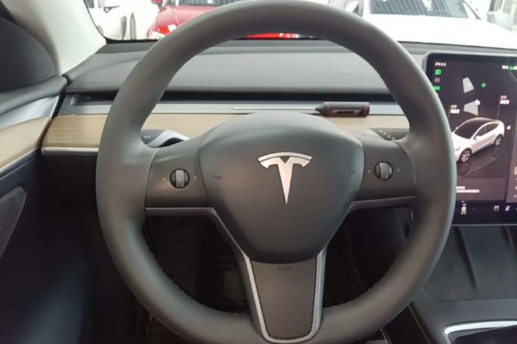 Used Tesla Model Y 2022 Rear-Wheel-Drive Version Steering Wheel
