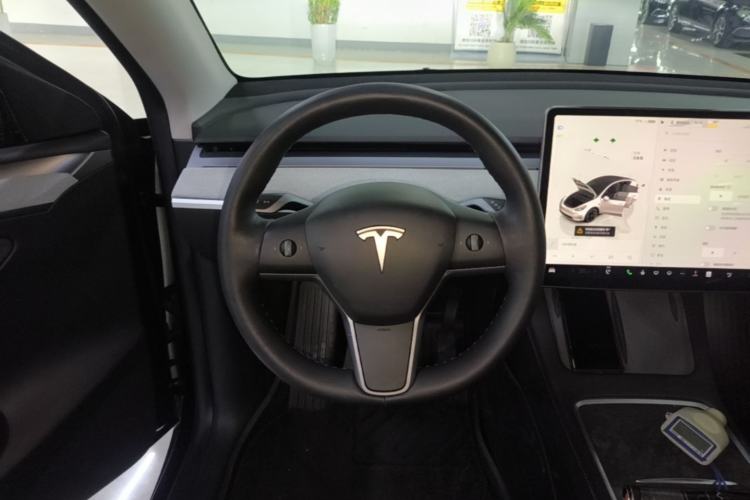 Used Tesla Model Y 2022 Rear-Wheel-Drive Version Steering Wheel
