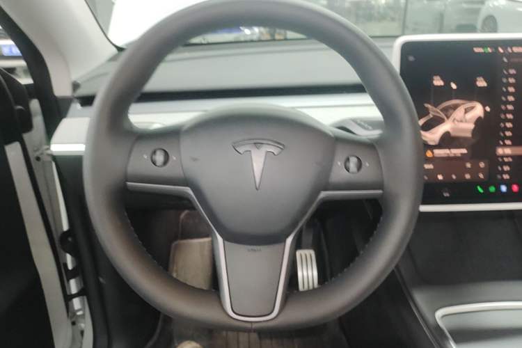 Used Tesla Model Y 2022 Performance High-Performance All-Wheel-Drive Version Steering Wheel