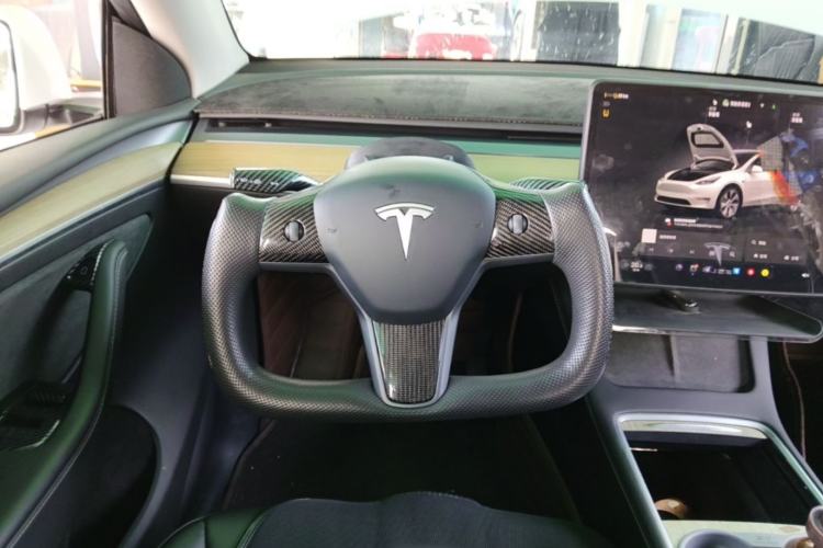 Used Tesla Model Y 2022 Long-Range All-Wheel-Drive Version Steering Wheel