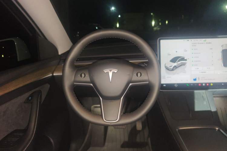 Used Tesla Model Y 2022 Revised Version Rear-Wheel Drive Steering Wheel