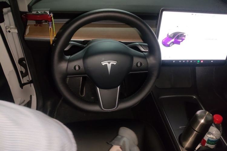 Used Tesla Model Y 2022 Revised Version Rear-Wheel Drive Steering Wheel