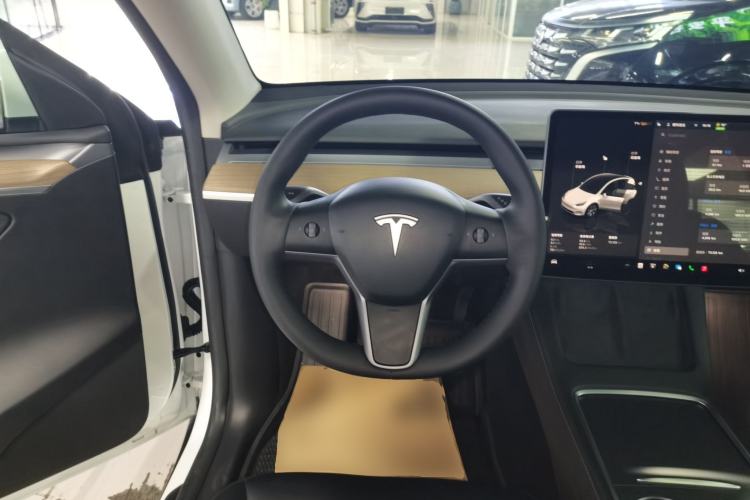 Used Tesla Model Y 2022 Revised Version Long-Range All-Wheel Drive Steering Wheel