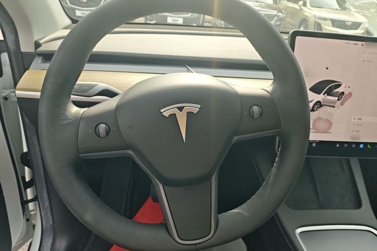 Used Tesla Model Y 2022 Revised Version Long-Range All-Wheel Drive Steering Wheel
