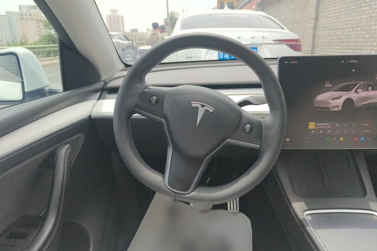 Used Tesla Model Y 2022 Performance High-Performance All-Wheel-Drive Version Steering Wheel
