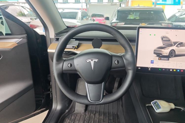 Used Tesla Model Y 2022 Revised Version Rear-Wheel Drive Steering Wheel