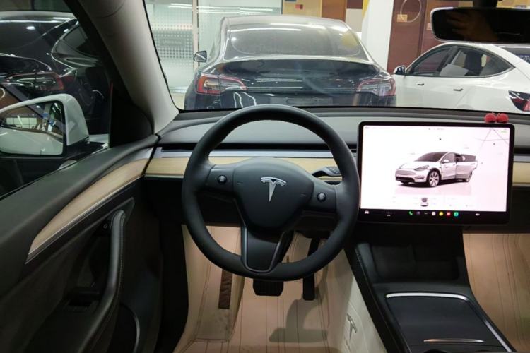 Used Tesla Model Y 2022 Rear-Wheel-Drive Version Steering Wheel