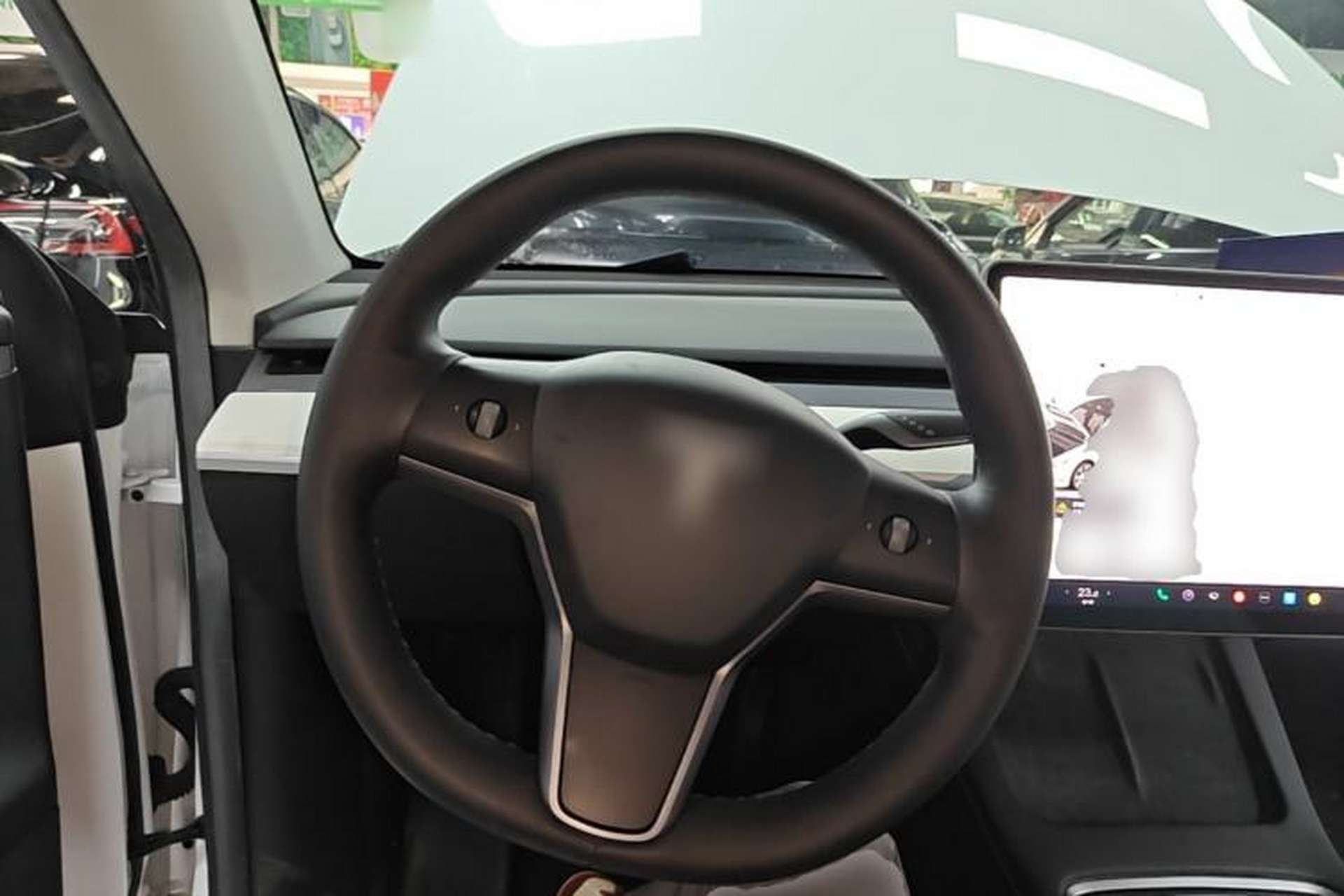 Used Tesla Model Y 2022 Long-Range All-Wheel-Drive Version Steering Wheel