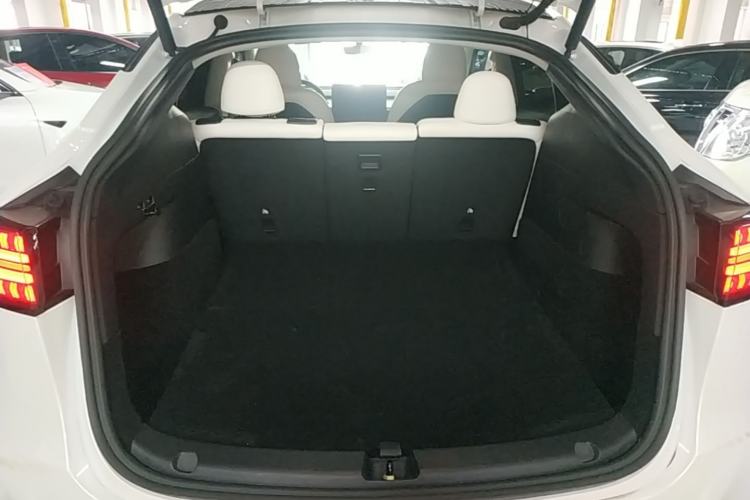 Used Tesla Model Y 2022 Performance High-Performance All-Wheel-Drive Version Trunk