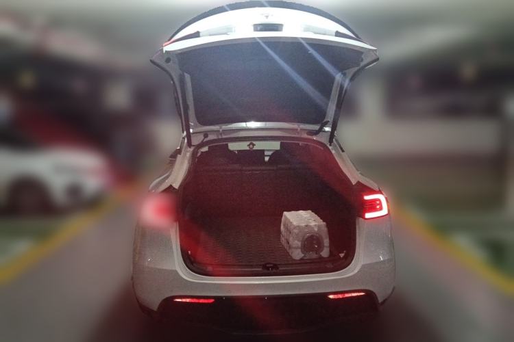 Used Tesla Model Y 2022 Performance High-Performance All-Wheel-Drive Version Trunk