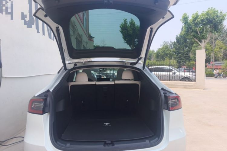 Used Tesla Model Y 2022 Performance High-Performance All-Wheel-Drive Version Trunk