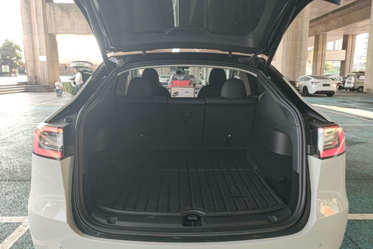 Used Tesla Model Y 2022 Revised Version Rear-Wheel Drive Trunk