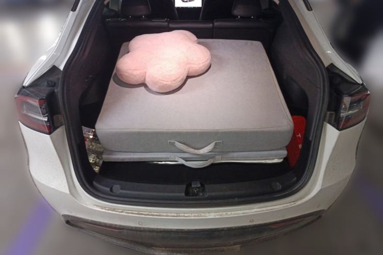Used Tesla Model Y 2022 Rear-Wheel-Drive Version Trunk