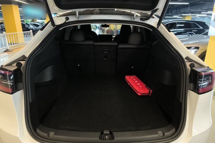 Used Tesla Model Y 2022 Performance High-Performance All-Wheel-Drive Version Trunk