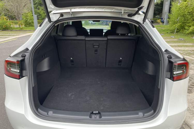 Used Tesla Model Y 2022 Rear-Wheel-Drive Version Trunk