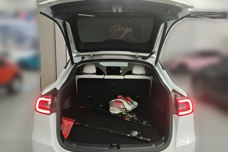 Used Tesla Model Y 2022 Performance High-Performance All-Wheel-Drive Version Trunk