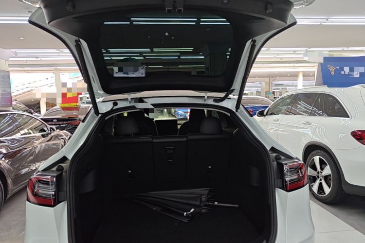 Used Tesla Model Y 2022 Rear-Wheel-Drive Version Trunk