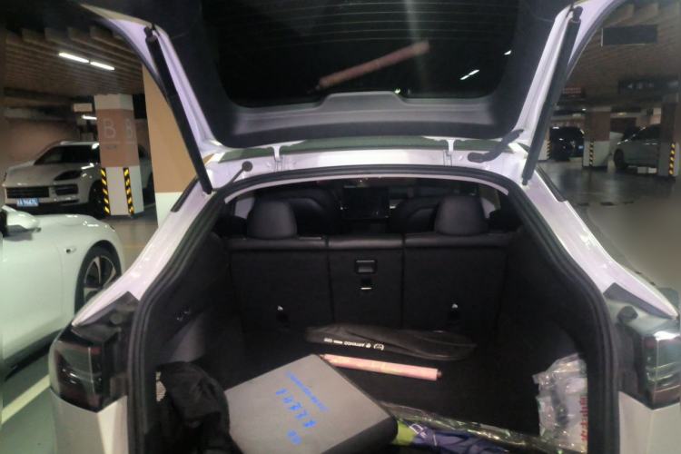 Used Tesla Model Y 2022 Rear-Wheel-Drive Version Trunk