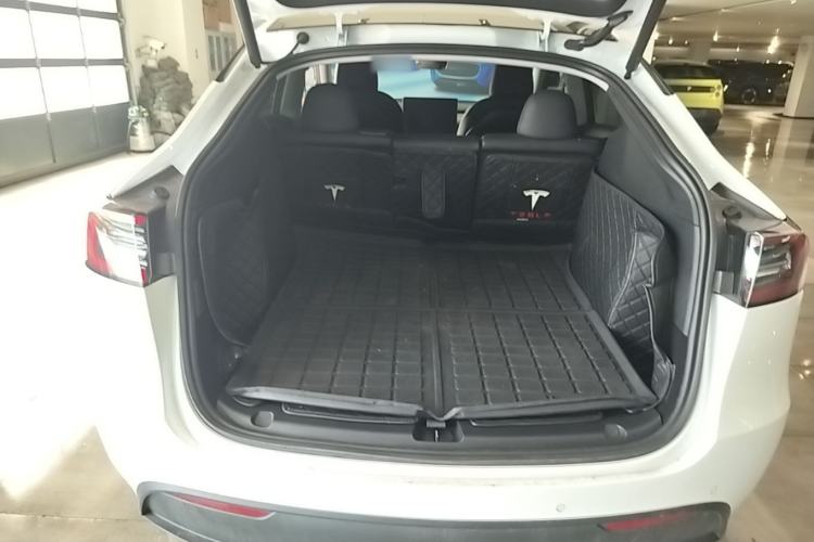 Used Tesla Model Y 2022 Rear-Wheel-Drive Version Trunk