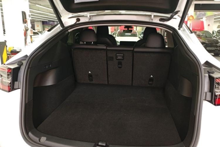 Used Tesla Model Y 2022 Performance High-Performance All-Wheel-Drive Version Trunk