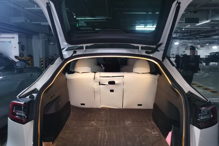 Used Tesla Model Y 2022 Rear-Wheel-Drive Version Trunk