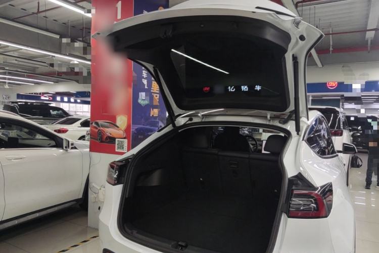 Used Tesla Model Y 2022 Rear-Wheel-Drive Version Trunk