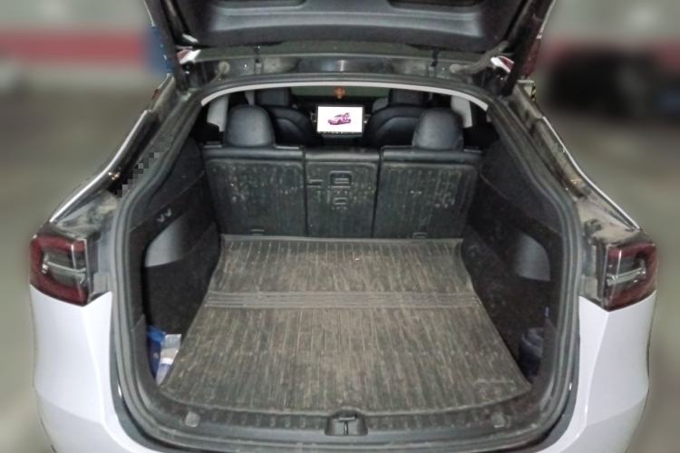 Used Tesla Model Y 2022 Rear-Wheel-Drive Version Trunk
