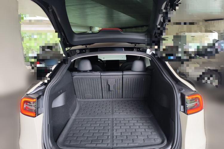 Used Tesla Model Y 2022 Rear-Wheel-Drive Version Trunk